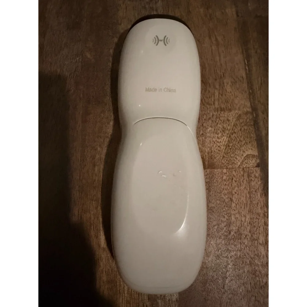 DIRECTV RC73 RF / IR Satellite Receiver Remote Control White / Black Model RC73